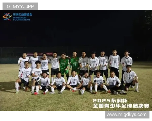 成华区足球明星汇聚一堂 展现足球魅力与青春风采