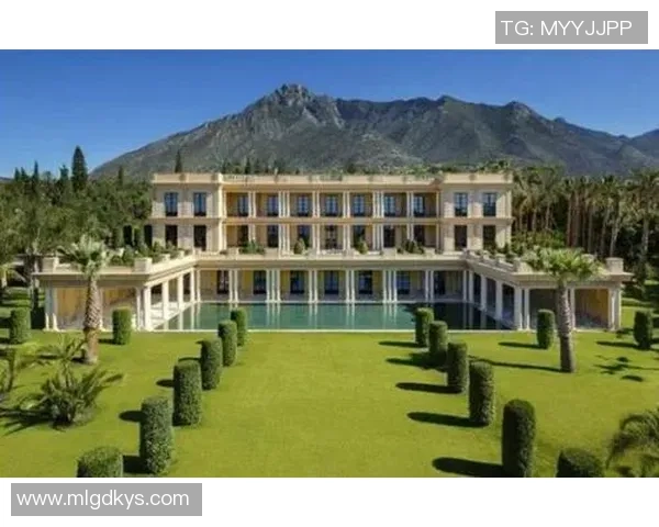 足球明星豪宅大揭秘：他们的居住地在哪些城市和豪宅区最引人注目